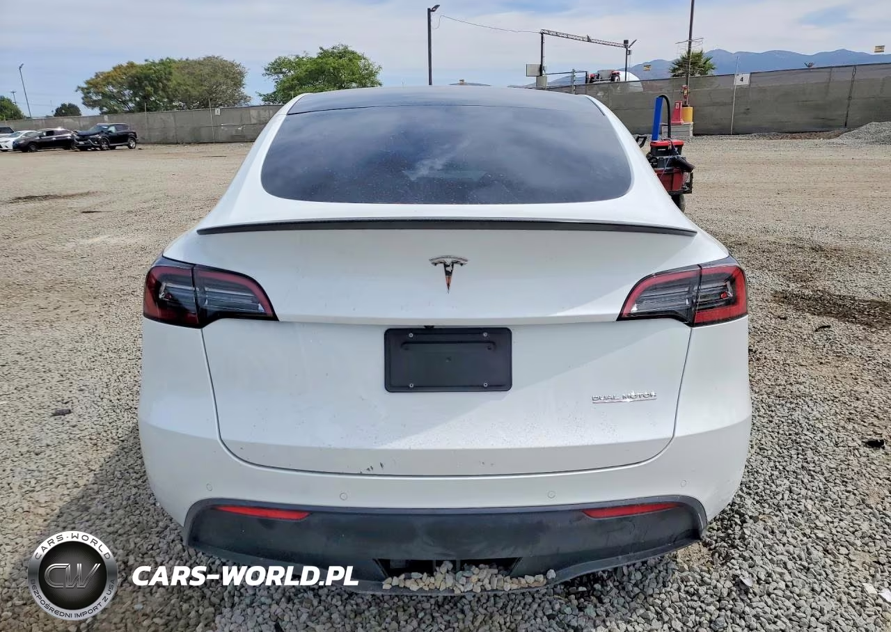 2022 Tesla Model Y VIN:7SAYGDEF7NF486532 - 6