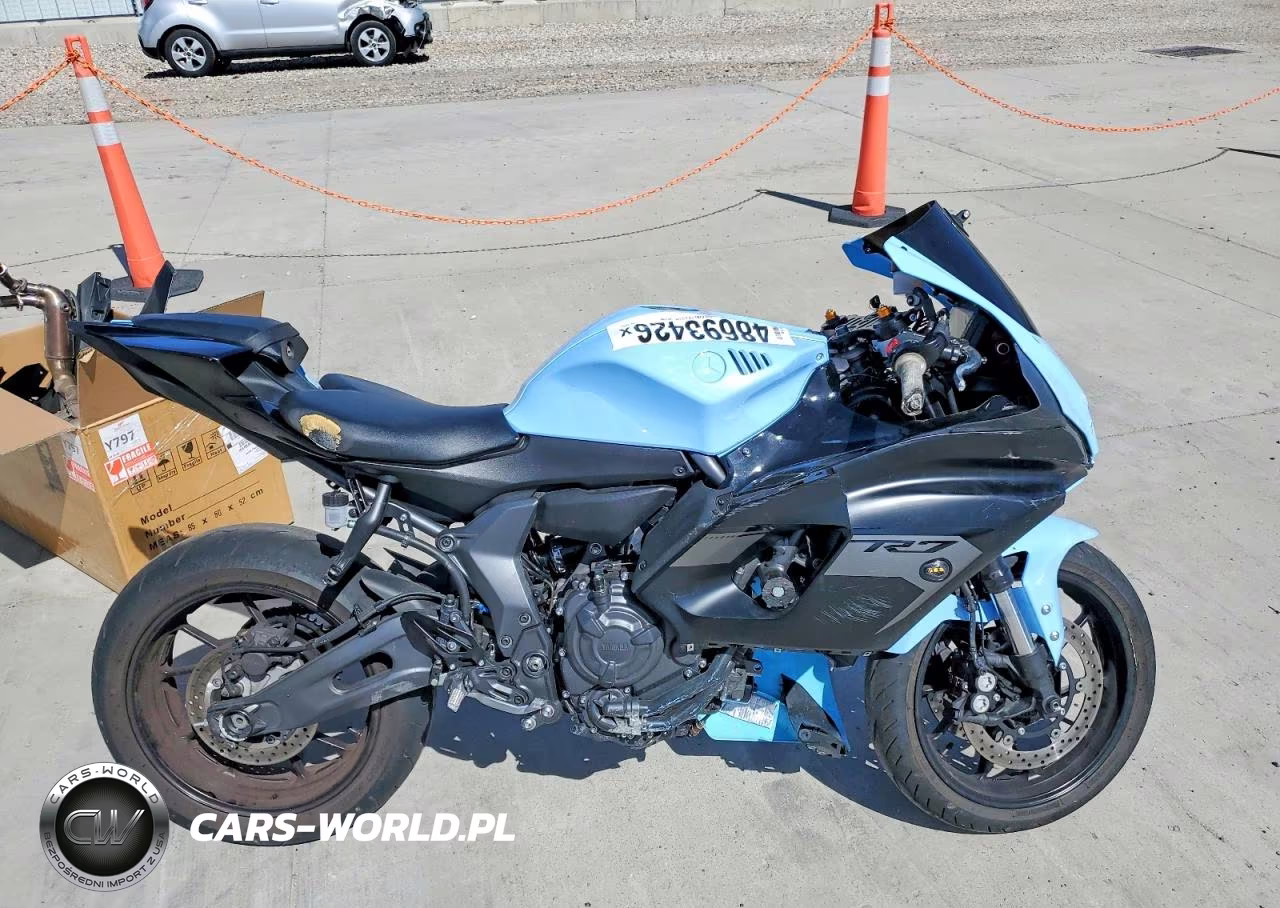 2025 Yama Yzfr7