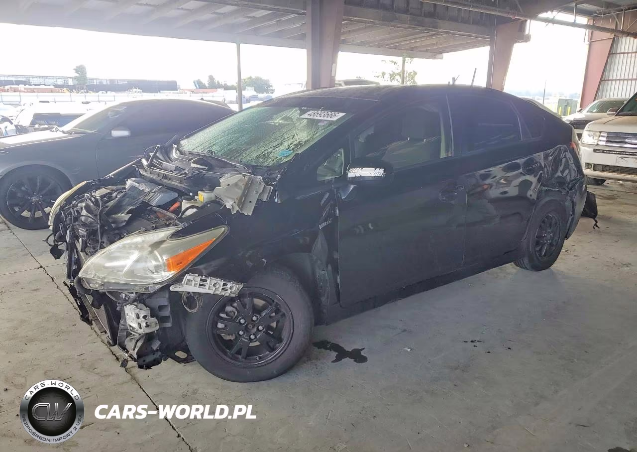 2014 Toyota Prius Two – zdjęcie 1 z 13