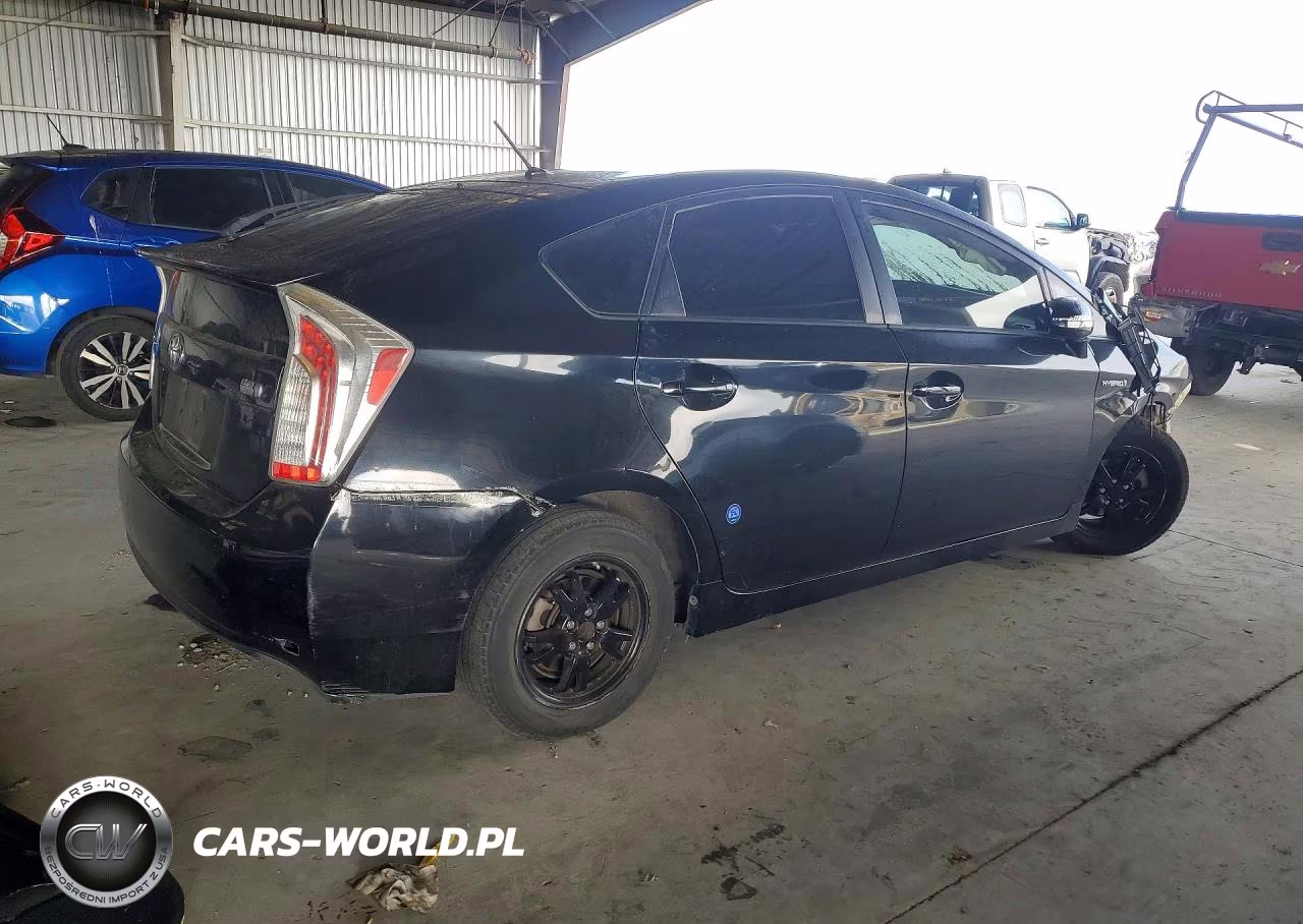 2014 Toyota Prius Two VIN:JTDKN3DUXE1798176 - 3