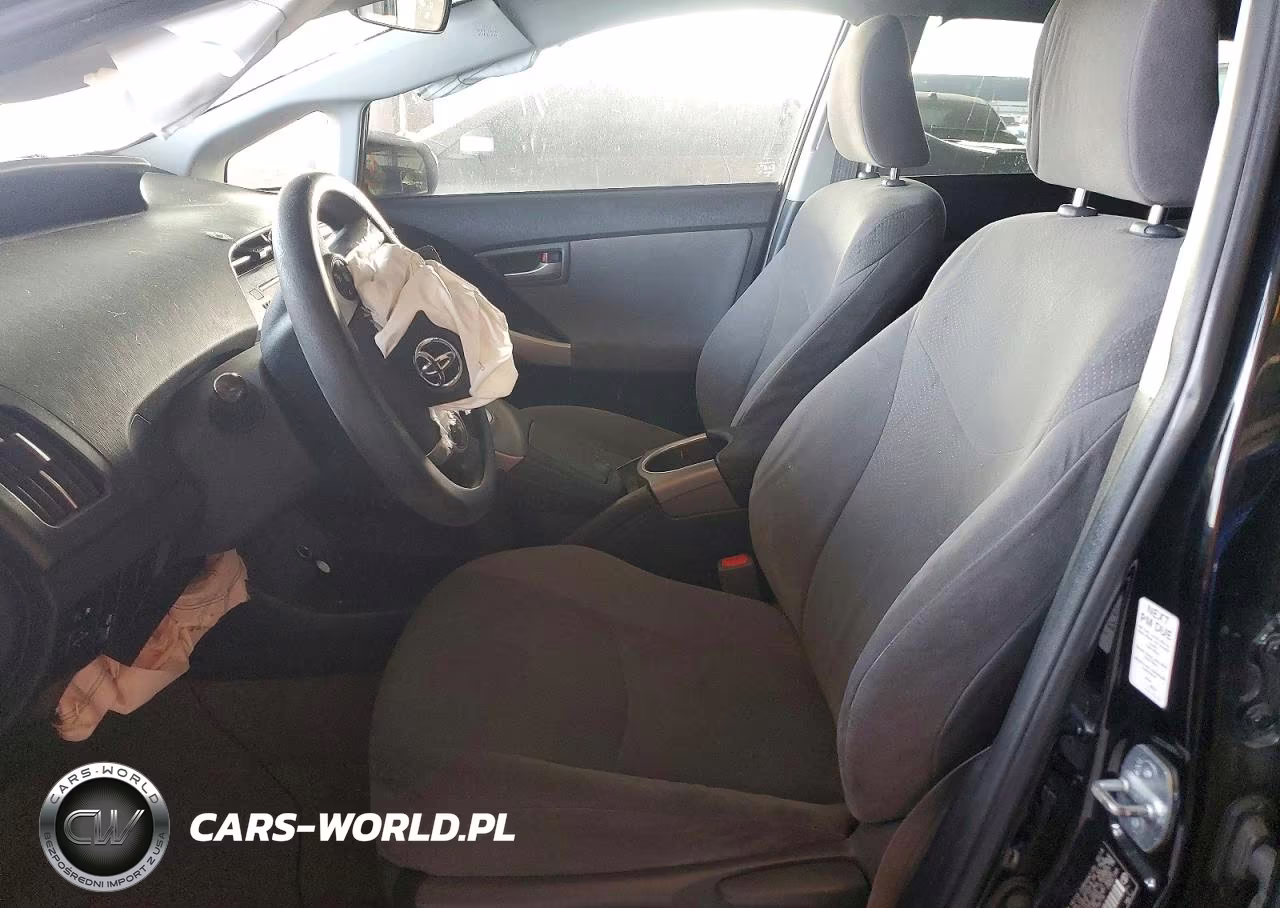 2014 Toyota Prius Two VIN:JTDKN3DUXE1798176 - 7