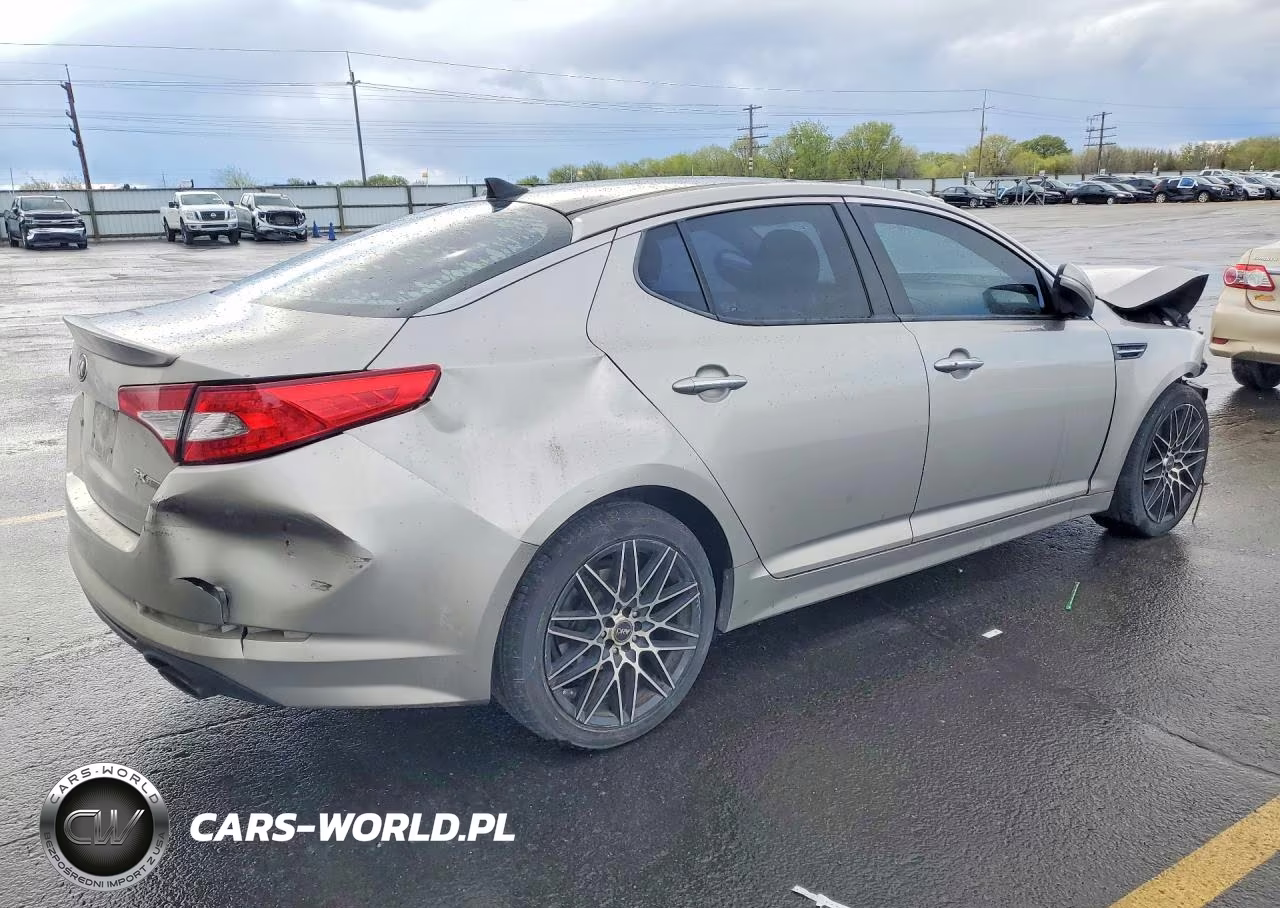 2013 Kia Optima Sx VIN:5XXGR4A62DG139632 - 3