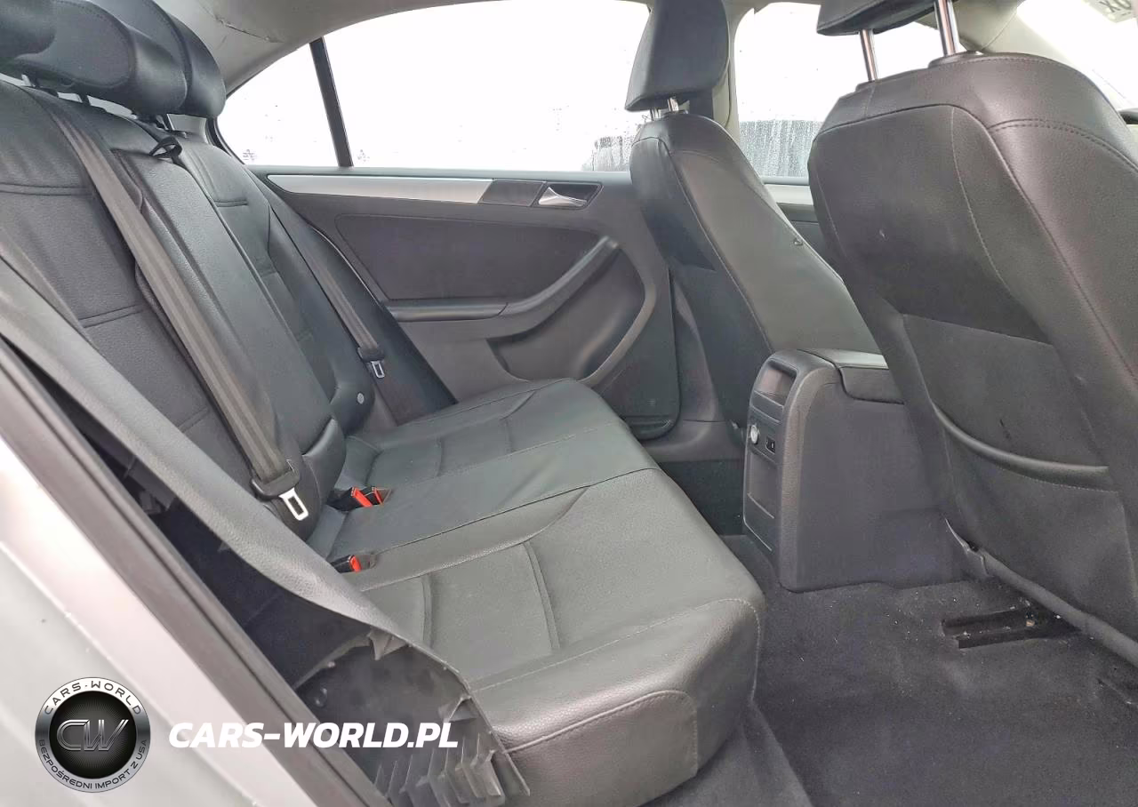 2012 Volkswagen Jetta Tdi VIN:3VWLL7AJ7CM323674 - 10