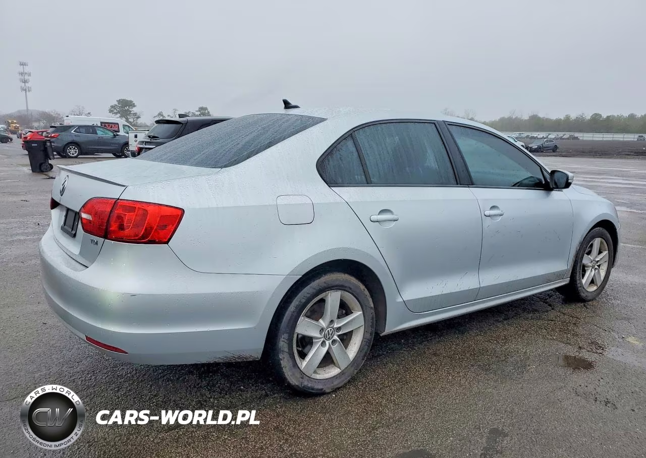 2012 Volkswagen Jetta Tdi VIN:3VWLL7AJ7CM323674 - 3