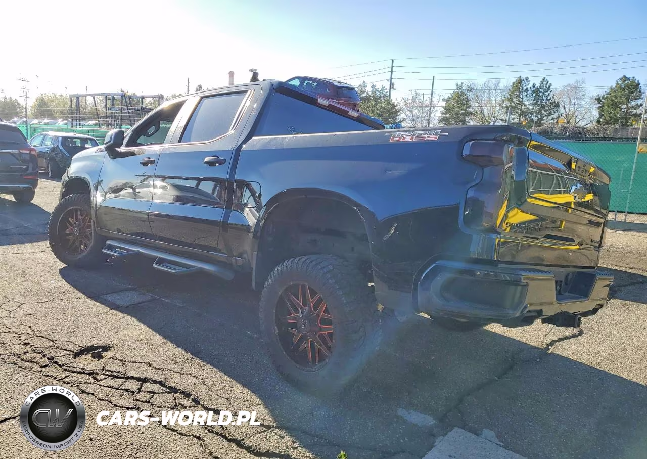 2021 Chevrolet Silverado K1500 Trail Boss Custom VIN:3GCPYCEL5MG354139 - 2