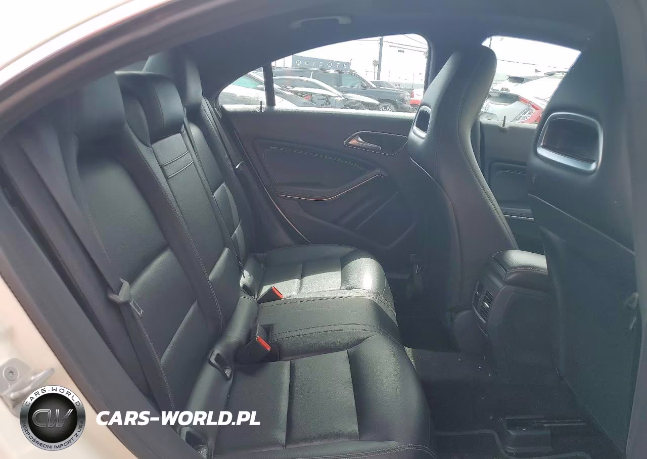 2018 Mercedes-Benz Cla 250 VIN:WDDSJ4EB8JN581796 - 10