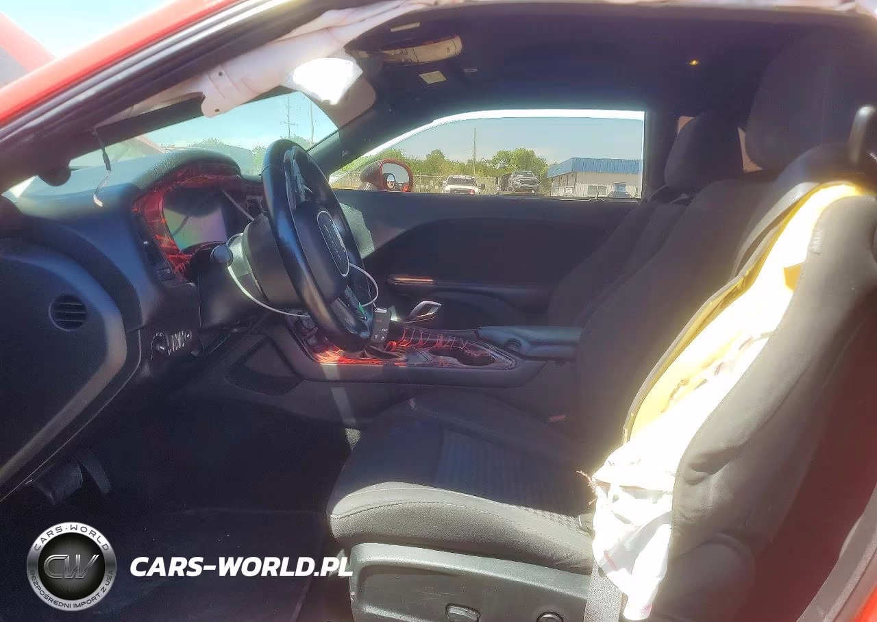 2019 Dodge Challenger Sxt VIN:2C3CDZAG8KH507555 - 7