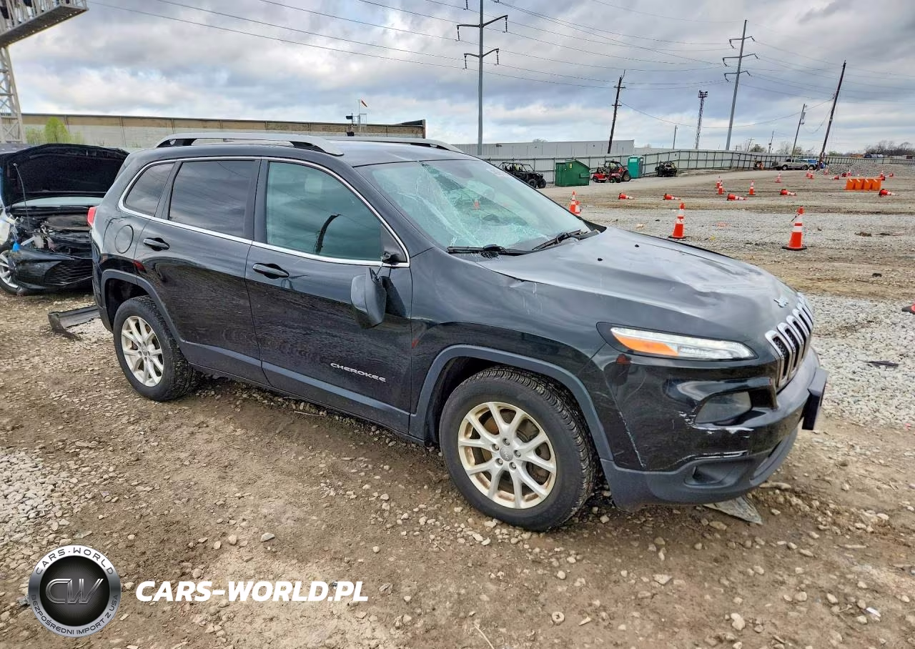 2014 Jeep Cherokee Latitude VIN:1C4PJLCS0EW115356 - 4