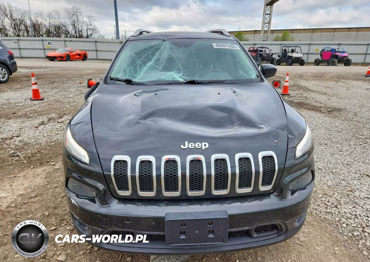 2014 Jeep Cherokee Latitude VIN:1C4PJLCS0EW115356 - 5