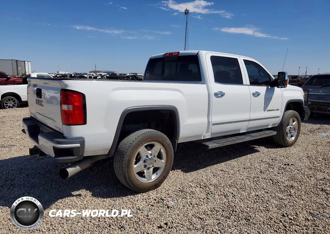 2015 GMC Sierra K2500 Denali VIN:1GT120E85FF577867 - 3