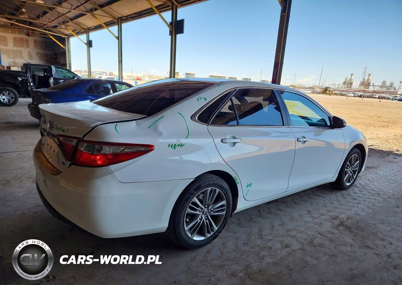 2016 Toyota Camry Se VIN:4T1BF1FK2GU141852 - 3