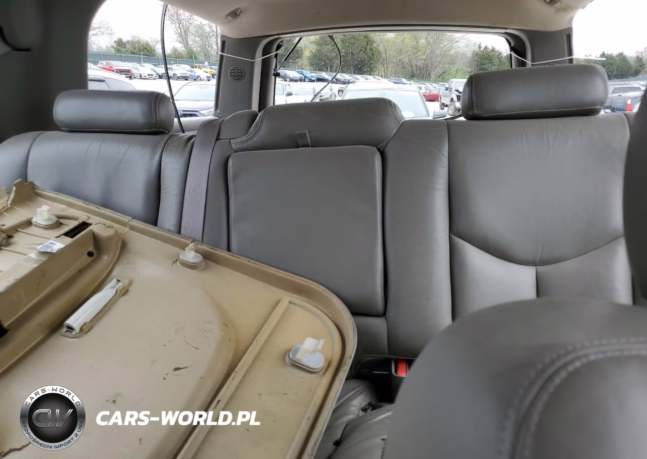 2003 Chevrolet Suburban K1500 VIN:1GNFK16Z93J267675 - 10