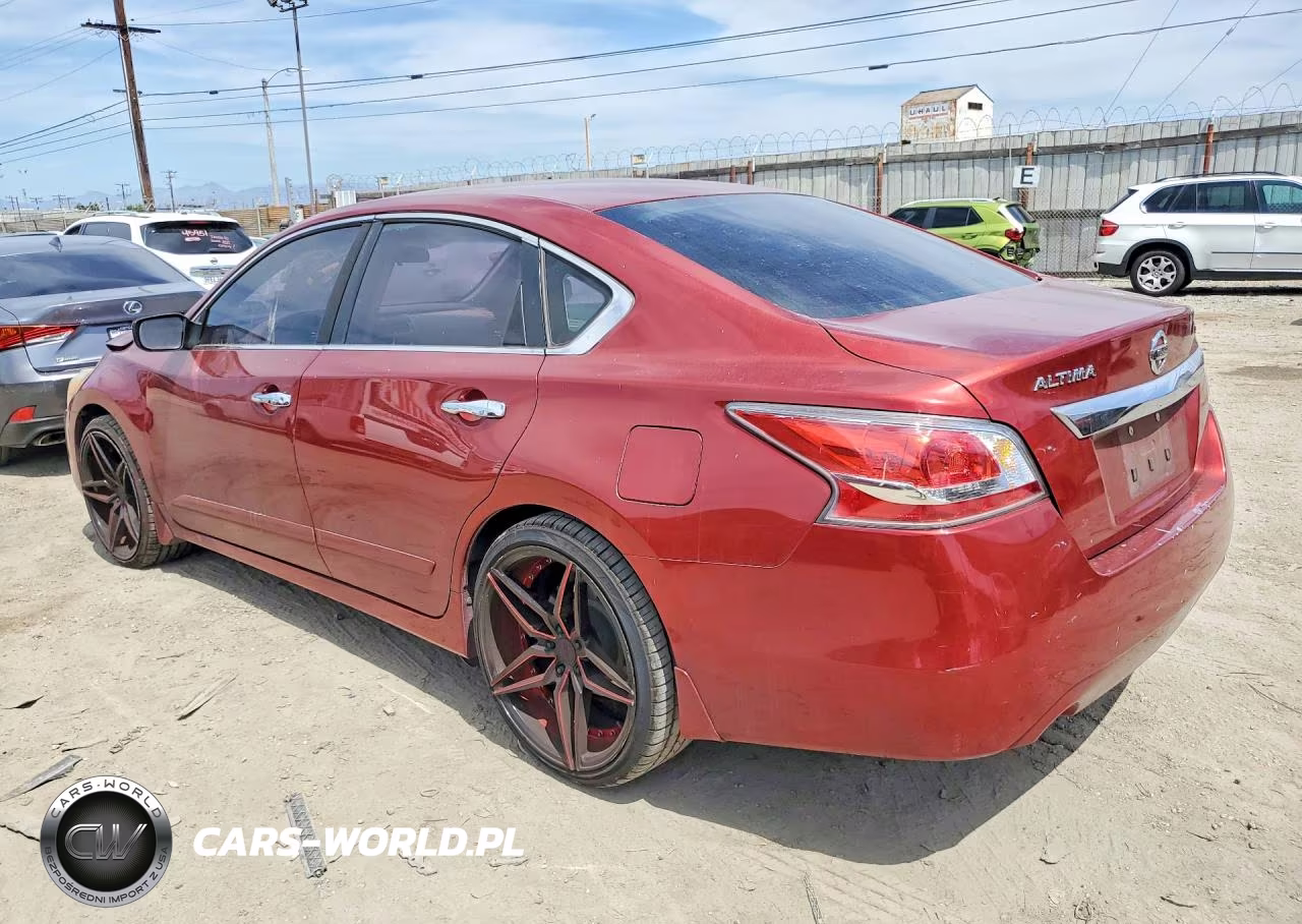 2015 Nissan Altima 2.5 S VIN:1N4AL3AP9FN921370 - 2