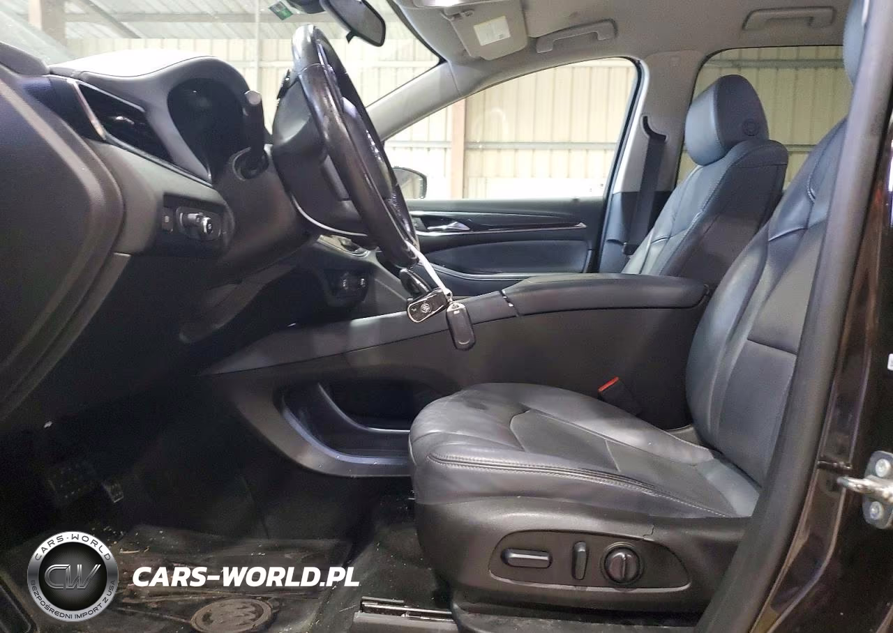 2018 Buick Enclave Essence VIN:5GAERBKW4JJ185434 - 7