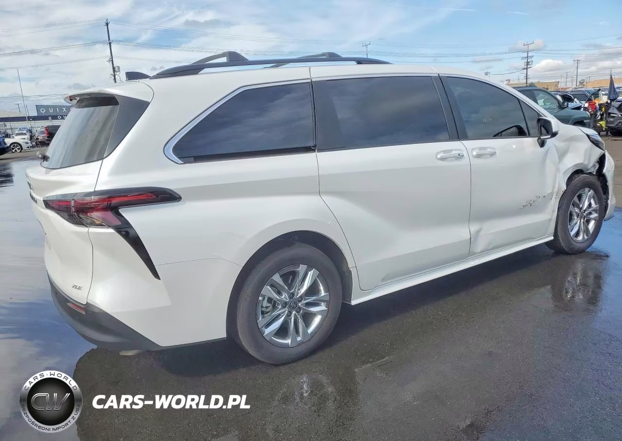 2025 Toyota Sienna Xle 7-Passenger VIN:5TDJRKEC4SS261172 - 3