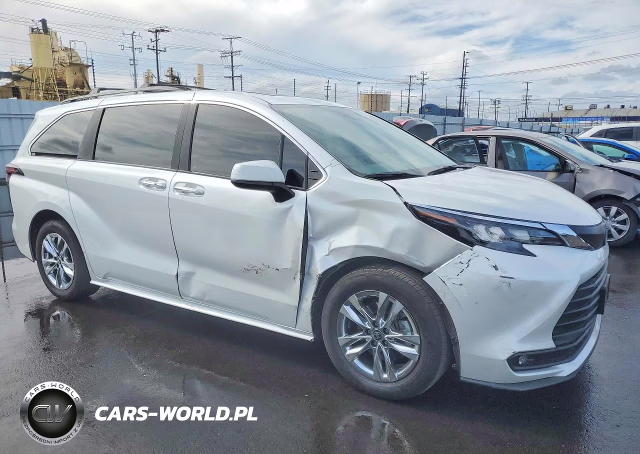 2025 Toyota Sienna Xle 7-Passenger VIN:5TDJRKEC4SS261172 - 4