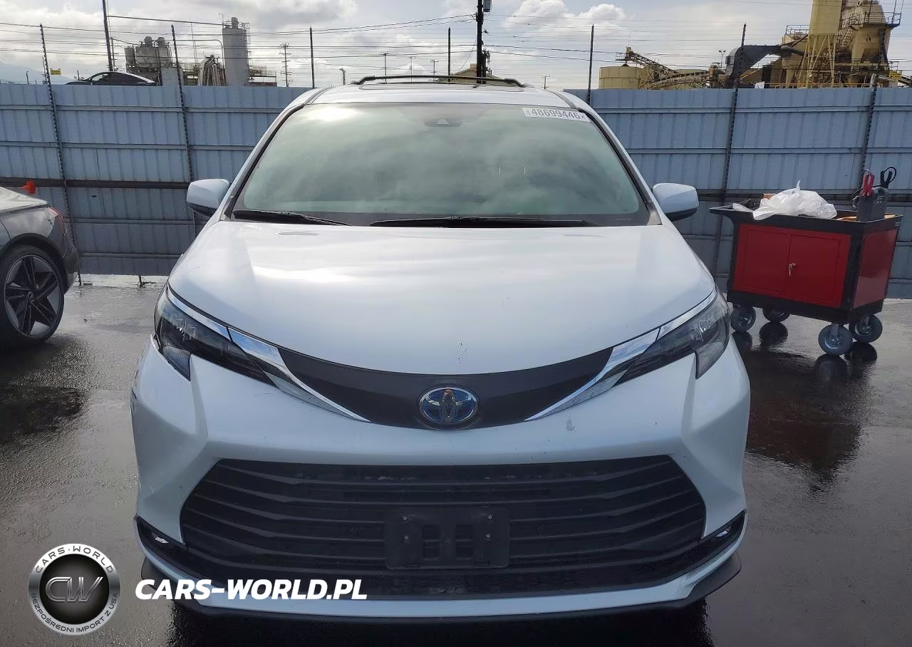2025 Toyota Sienna Xle 7-Passenger VIN:5TDJRKEC4SS261172 - 5