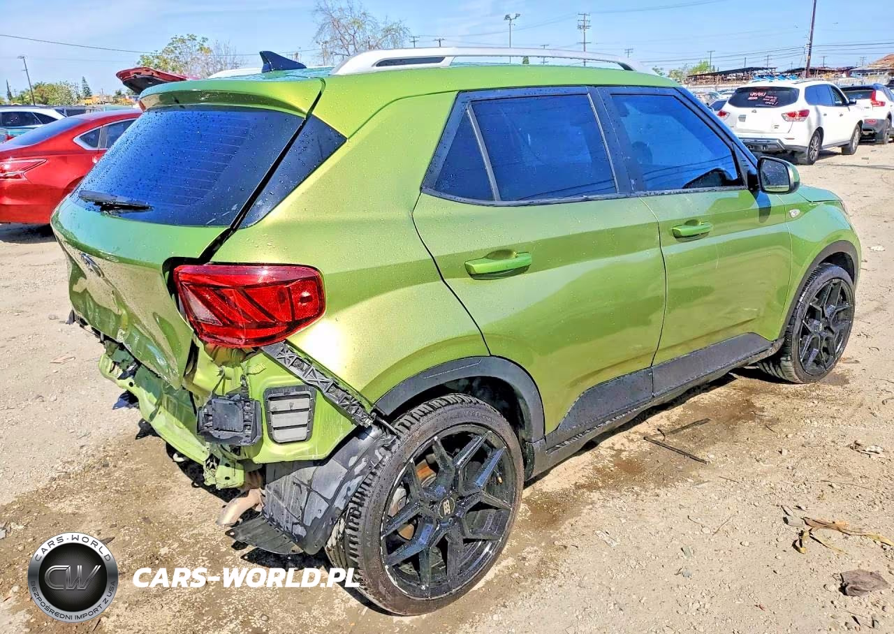 2021 Hyundai Venue Sel VIN:KMHRC8A39MU072802 - 3