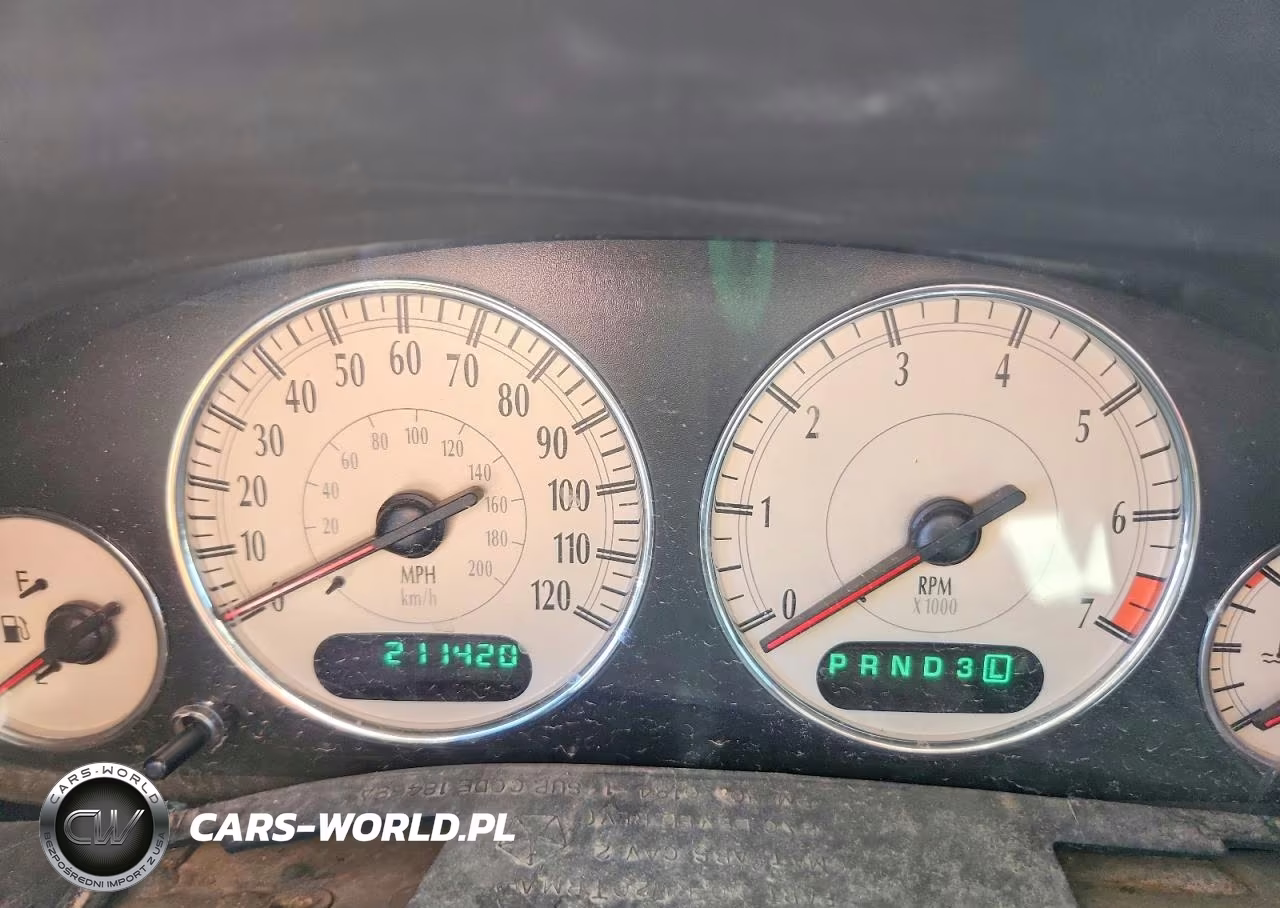 2003 Chrysler Town & Country Limited VIN:2C8GP64L43R262145 - 9