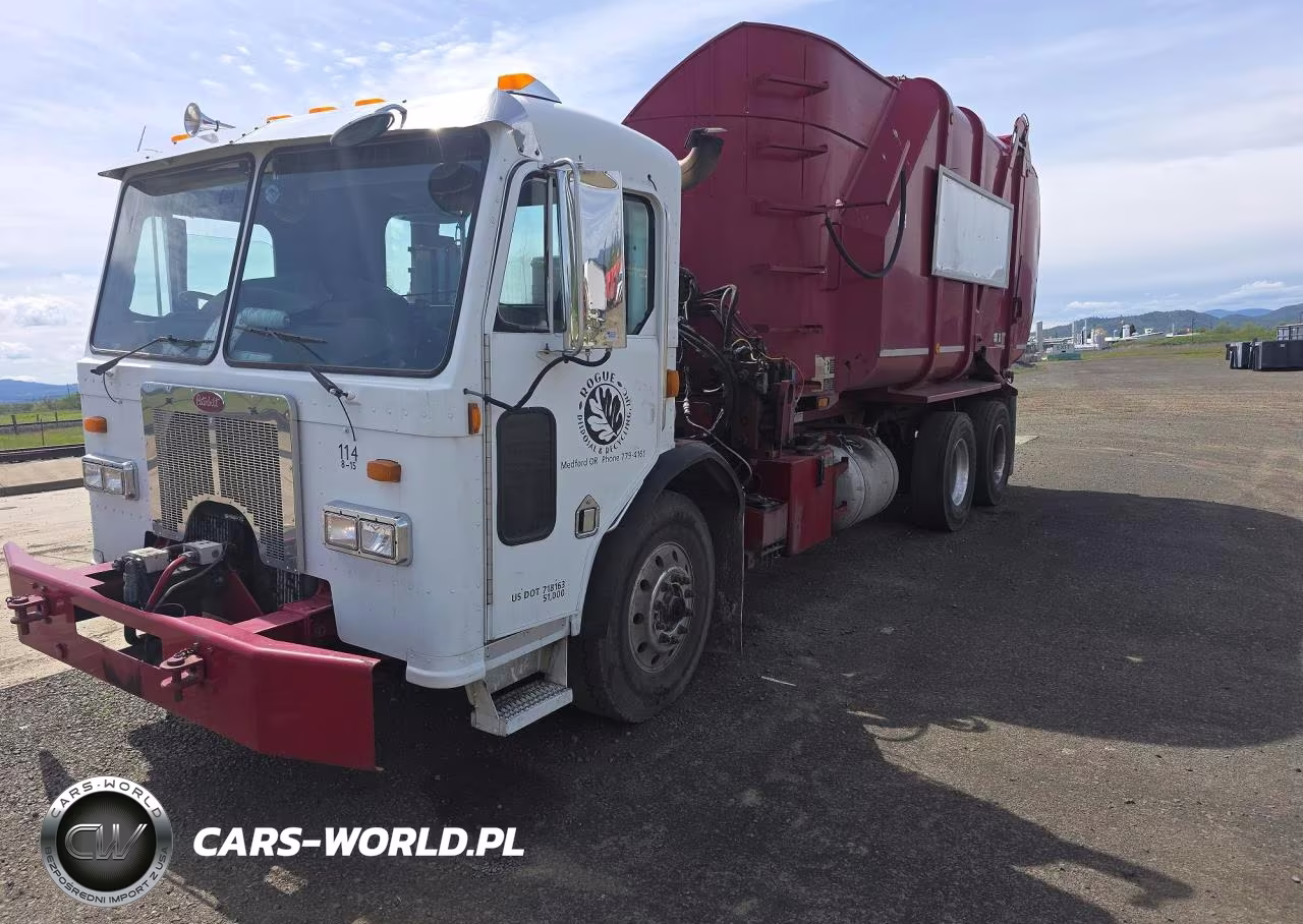 2006 Peterbilt 320 VIN:1NPZL00X96D716451 - 2