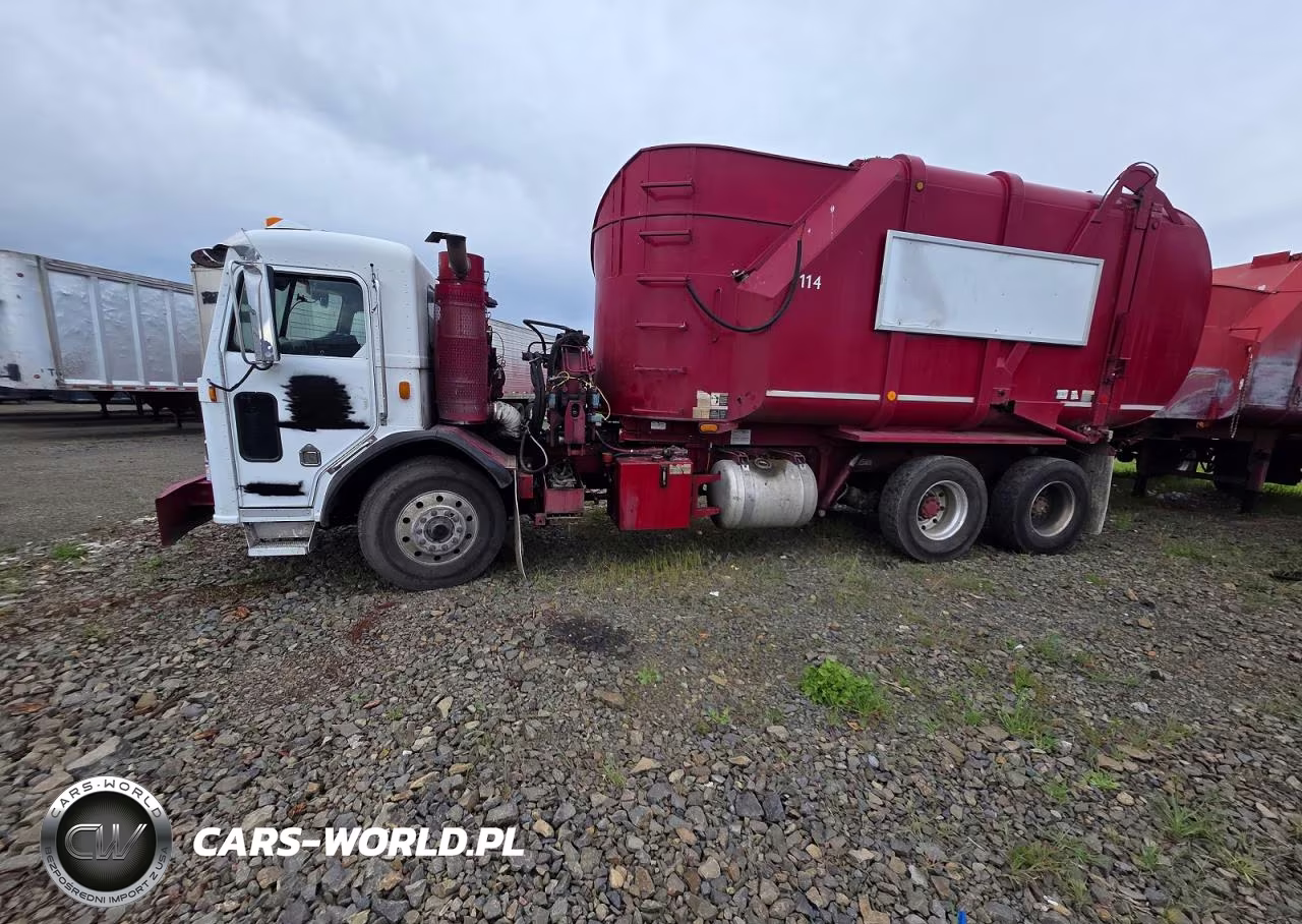 2006 Peterbilt 320 VIN:1NPZL00X96D716451 - 8