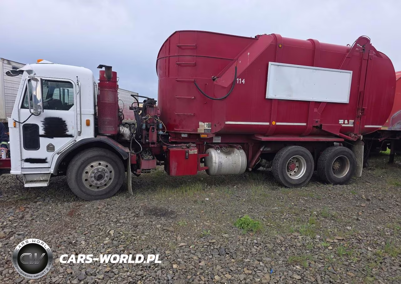 2006 Peterbilt 320 VIN:1NPZL00X96D716451 - 9
