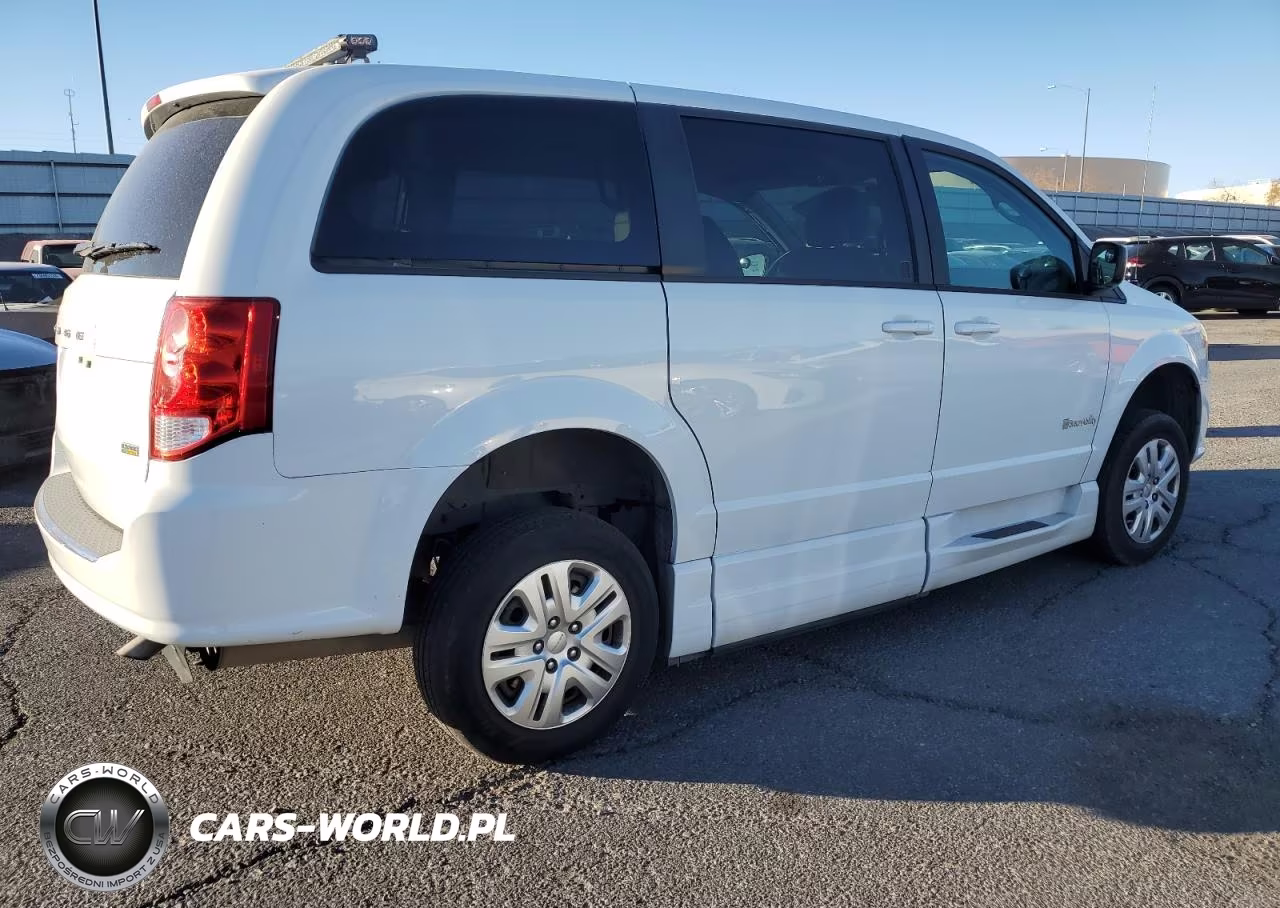 2018 Dodge Grand Caravan Se VIN:2C7WDGBG6JR216723 - 3