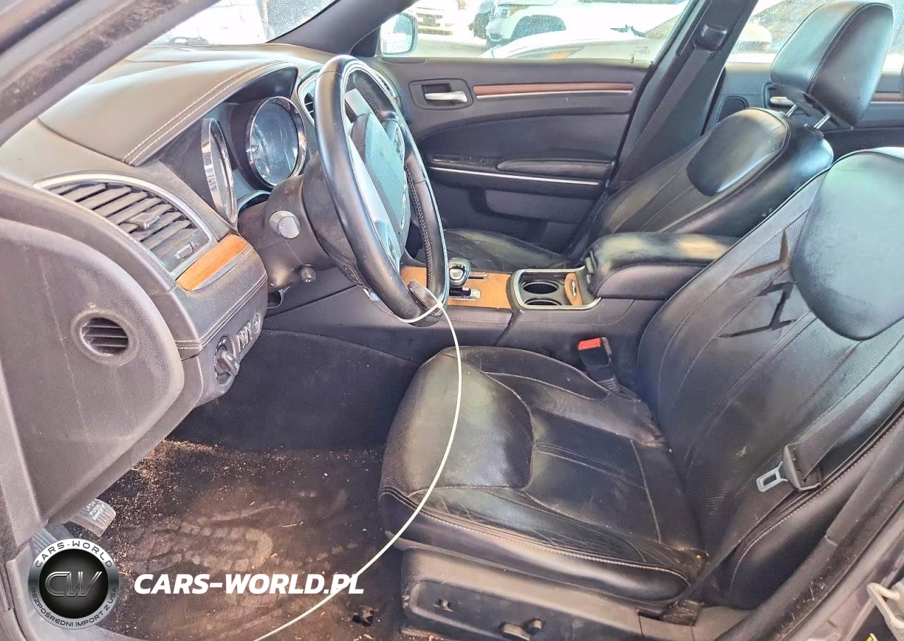 2013 Chrysler 300C Varvatos VIN:2C3CCAJG9DH621832 - 7