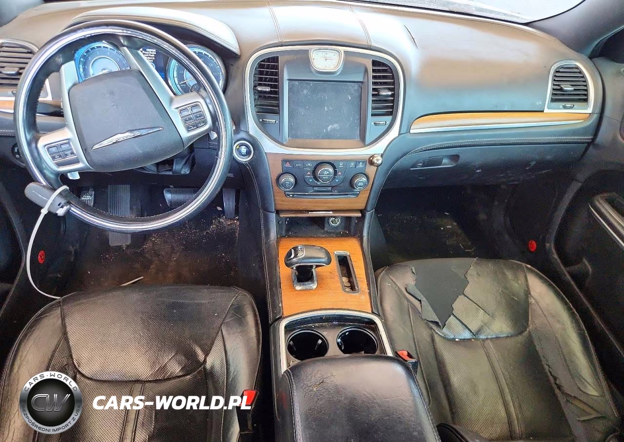 2013 Chrysler 300C Varvatos VIN:2C3CCAJG9DH621832 - 8