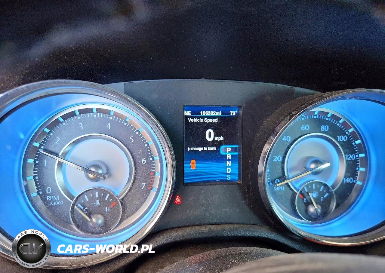 2013 Chrysler 300C Varvatos VIN:2C3CCAJG9DH621832 - 9