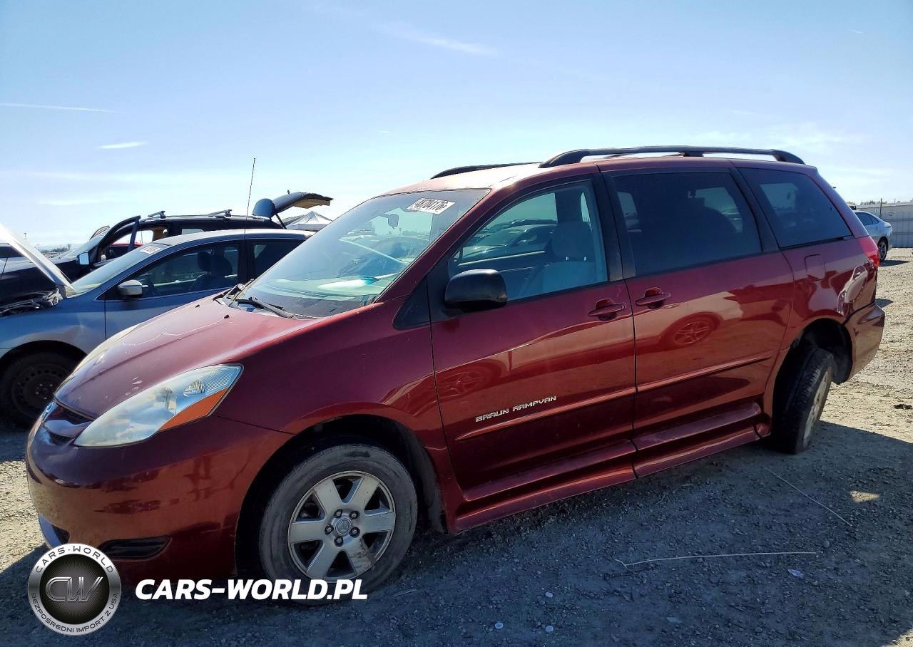 2008 Toyota Sienna Le 8-Passenger