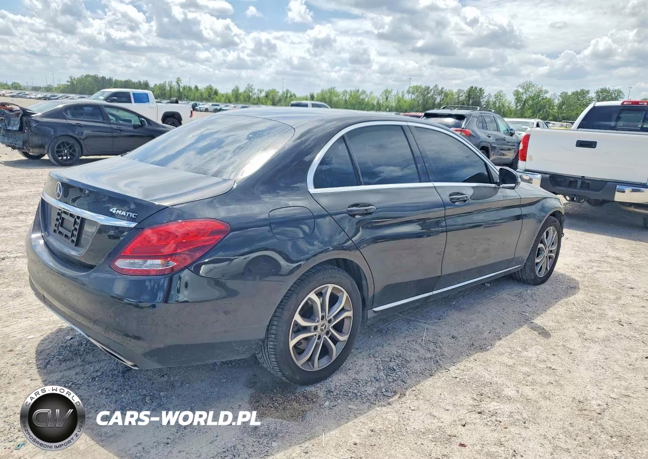 2017 Mercedes-Benz C 300 4Matic VIN:55SWF4KB1HU216627 - 3