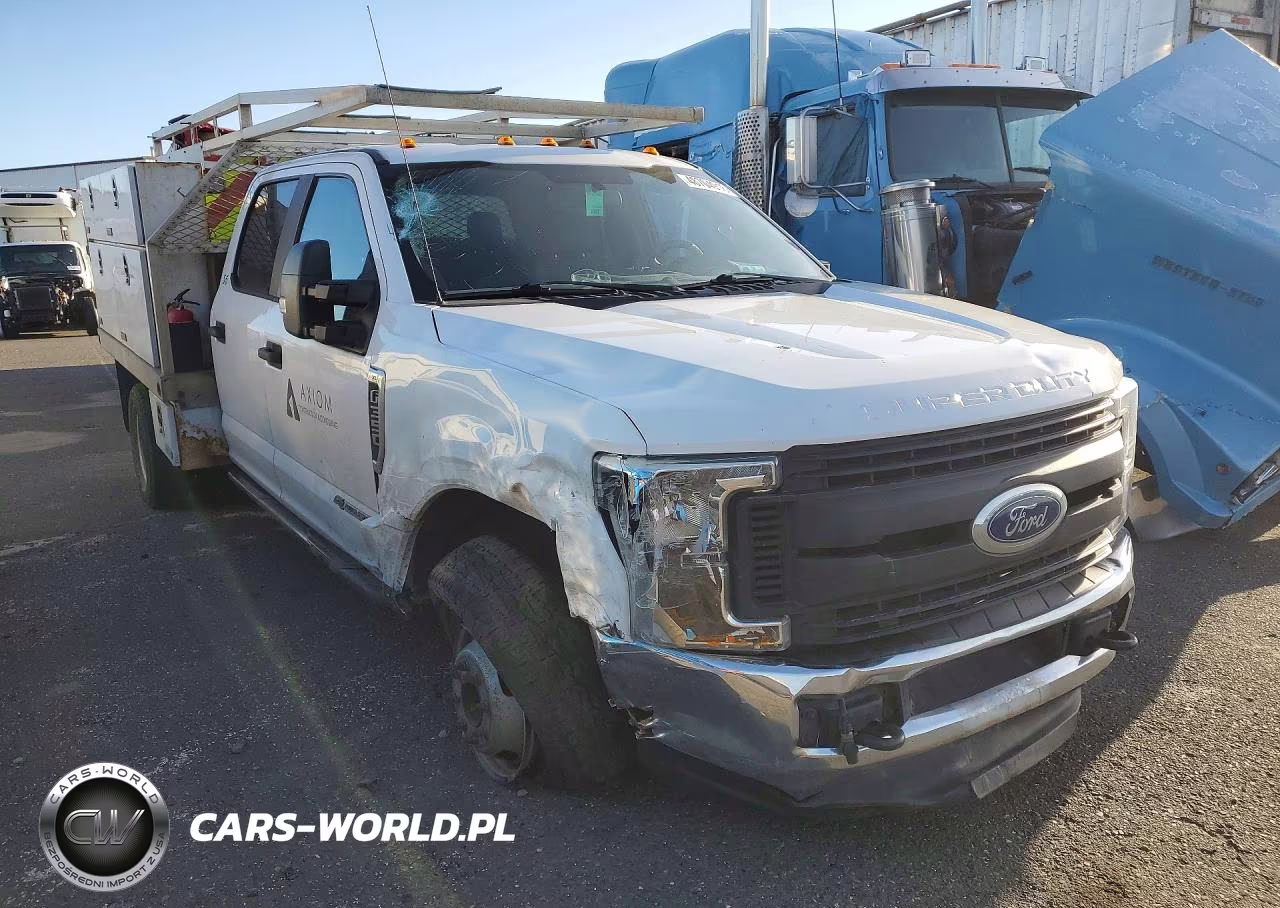 2019 Ford F350 Super Duty Utility - Service Truck VIN:1FT8W3DT6KEC46029 - 4