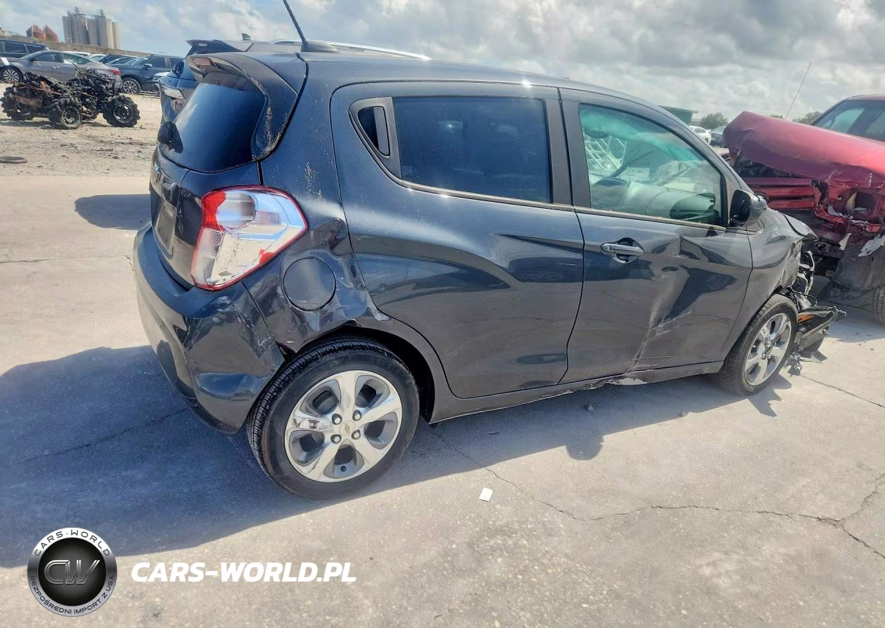 2019 Chevrolet Spark Ls VIN:KL8CB6SAXKC765372 - 3