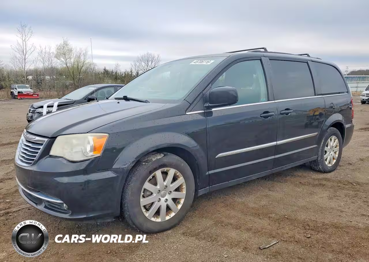 2013 Chrysler Town & Country Touring