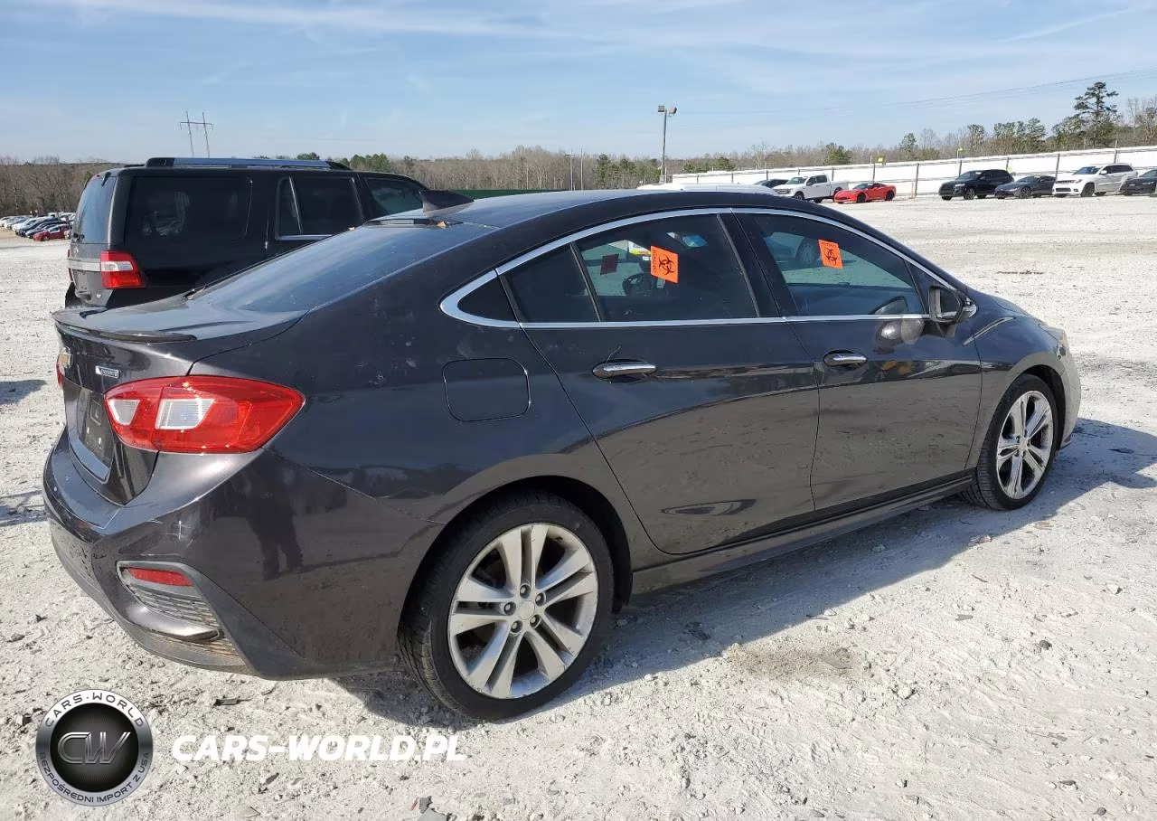 2017 Chevrolet Cruze Premier VIN:1G1BF5SM8H7136280 - 3