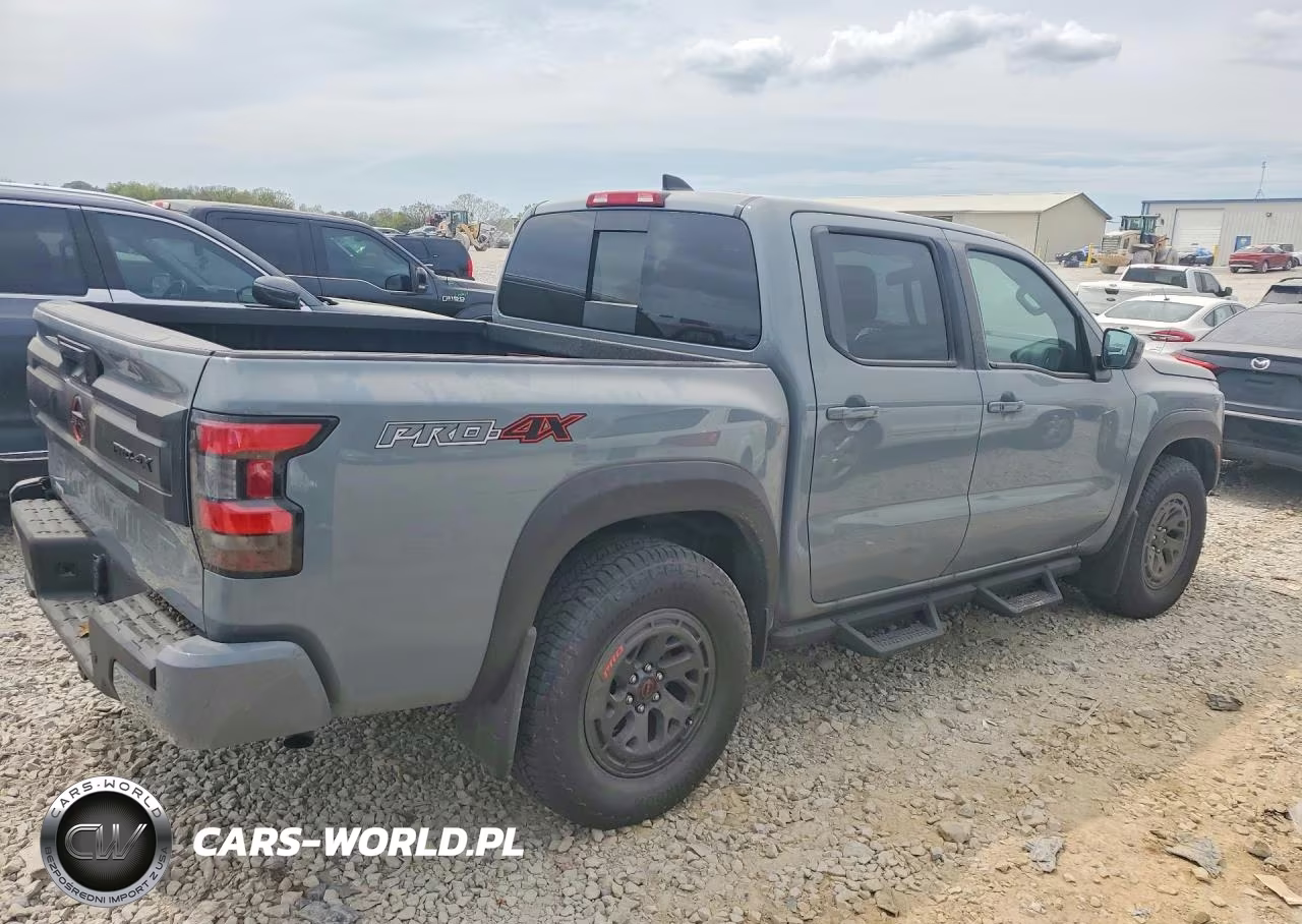 2025 Nissan Frontier Pro-4X VIN:1N6ED1EK2SN610950 - 3
