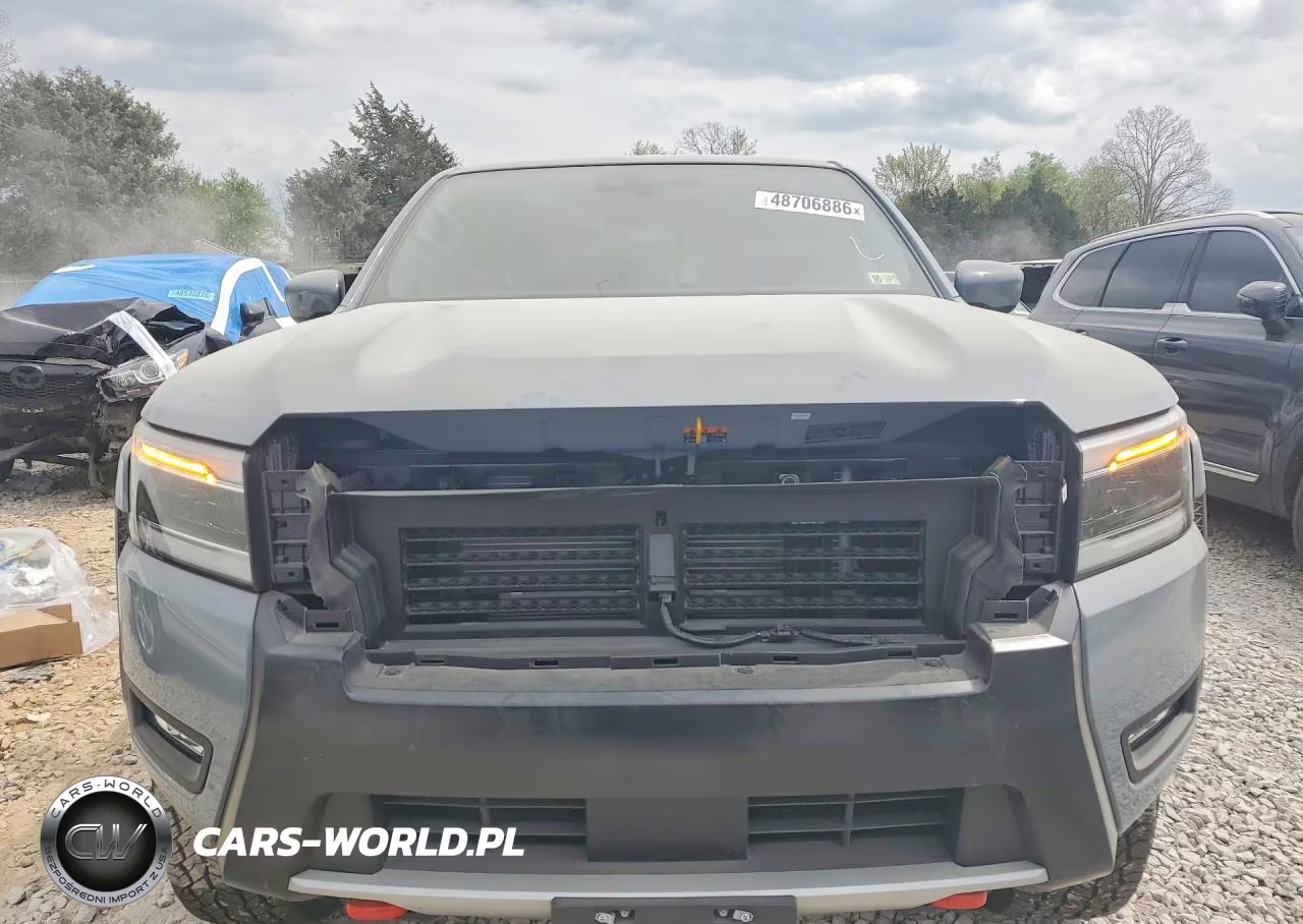 2025 Nissan Frontier Pro-4X VIN:1N6ED1EK2SN610950 - 5