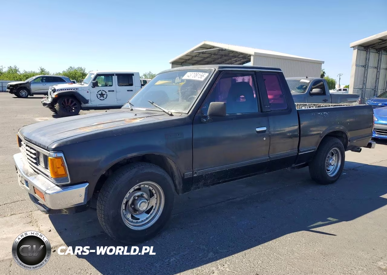 1985 Nissan Pickup Base