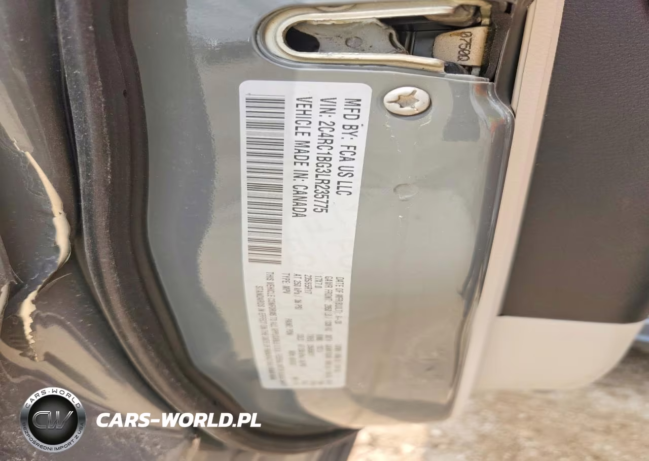 2020 Chrysler Pacifica Touring L VIN:2C4RC1BG3LR235775 - 13