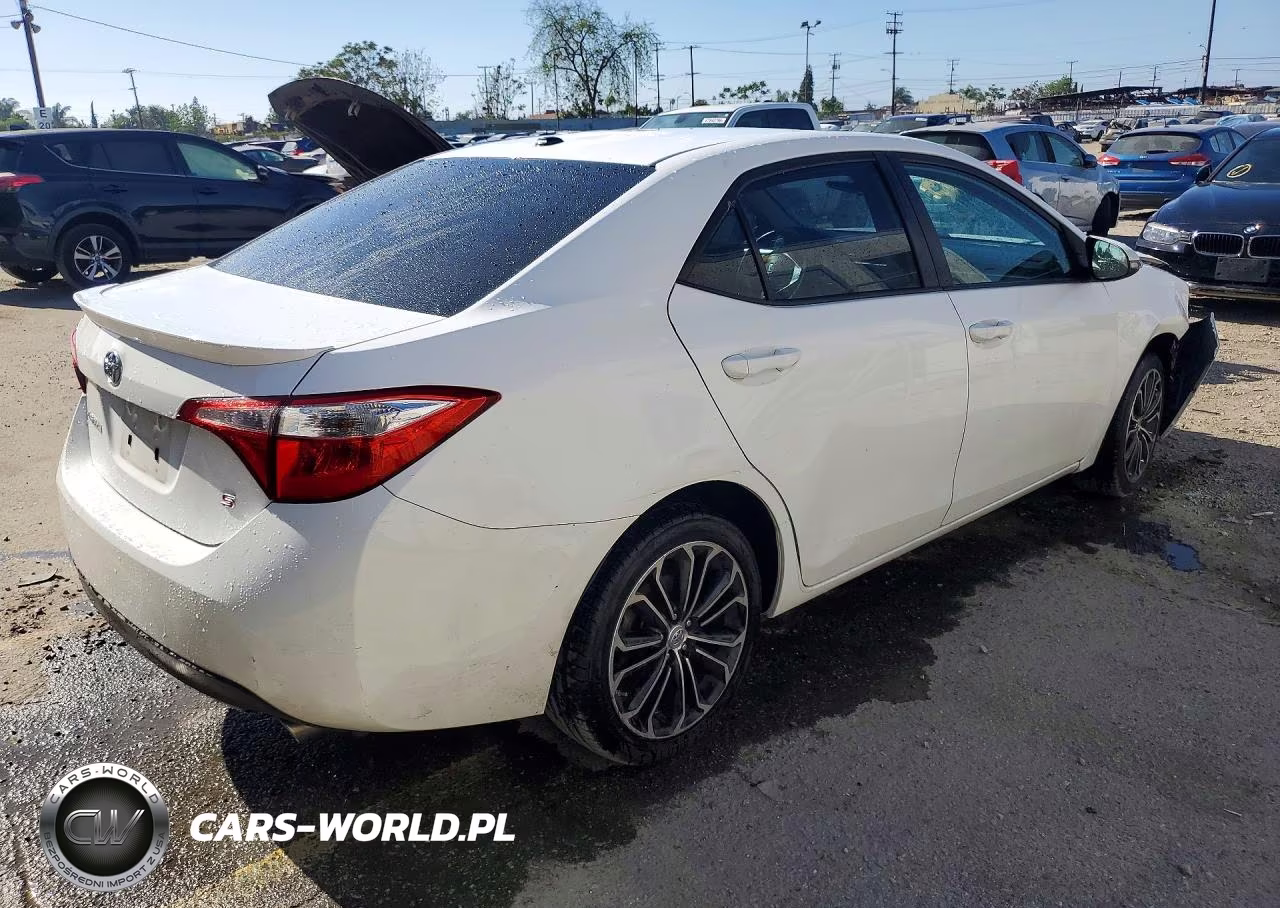 2014 Toyota Corolla S Plus VIN:5YFBURHE3EP102441 - 3