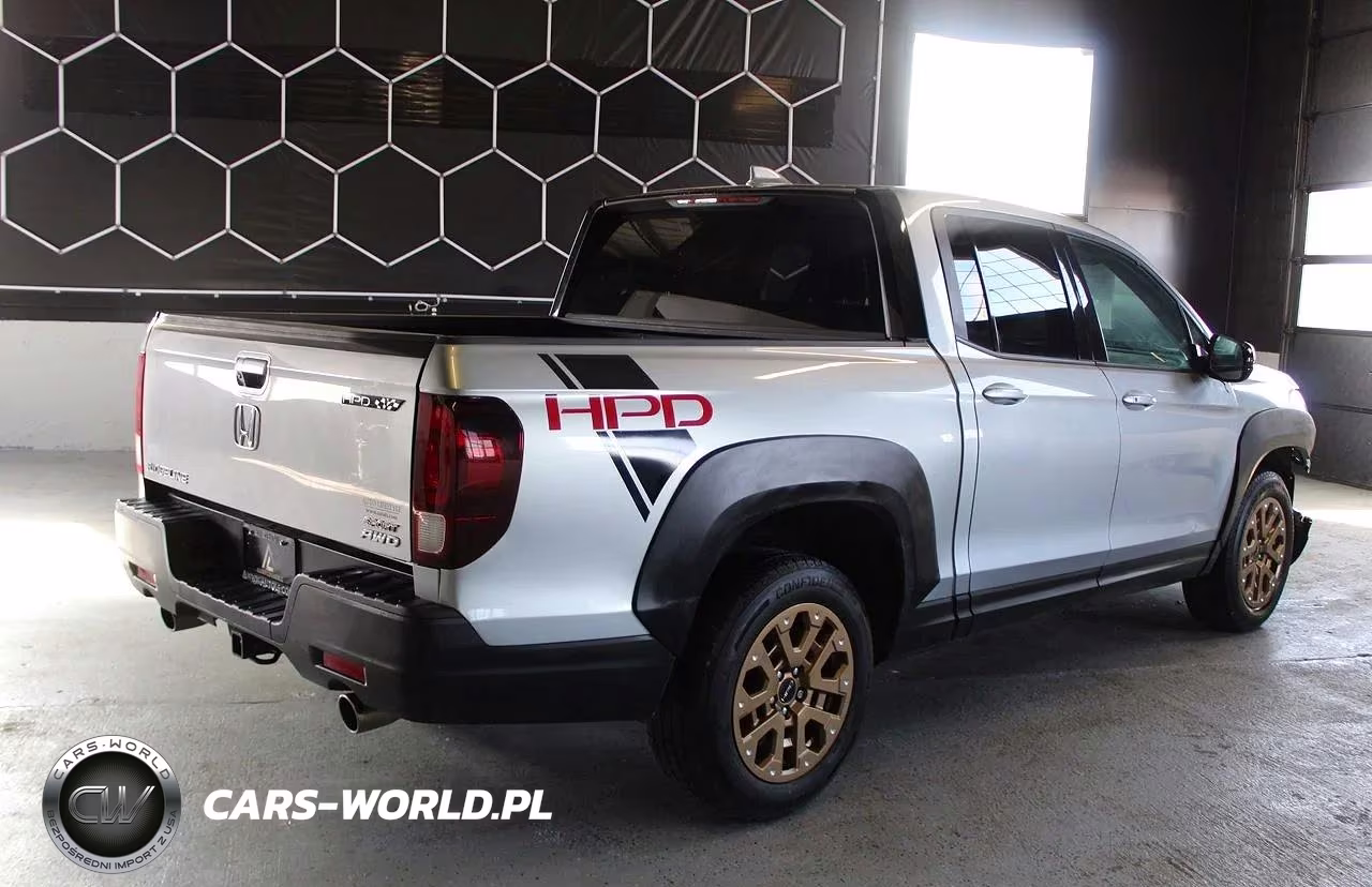 2021 Honda Ridgeline Sport VIN:5FPYK3F14MB009989 - 3