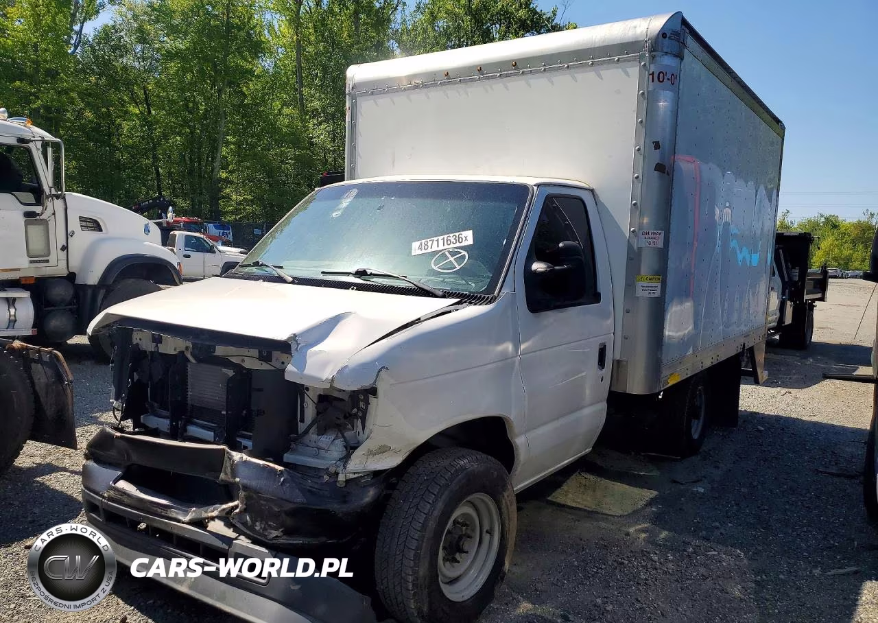 2022 Ford Econoline E350 Super Duty Cutaway Van