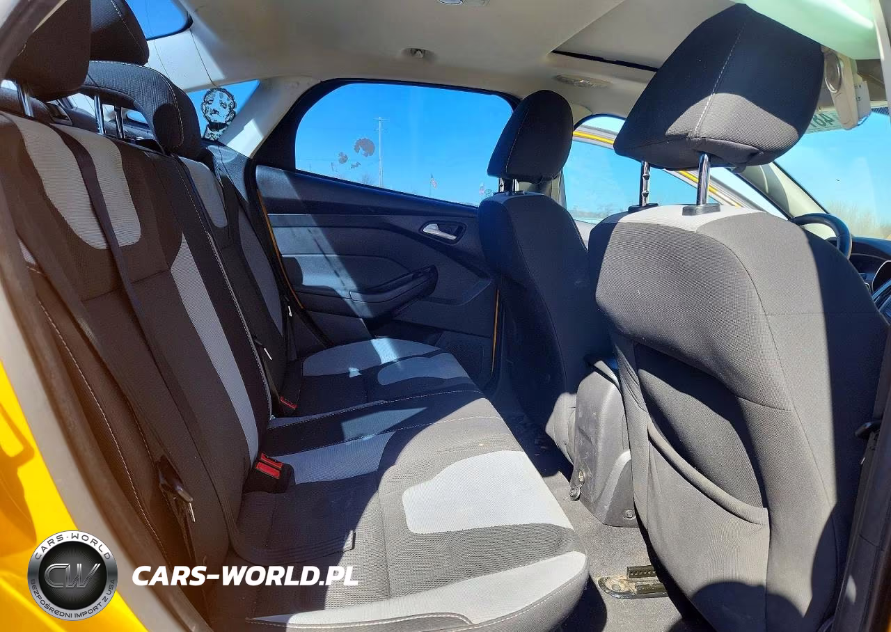 2012 Ford Focus Se VIN:1FAHP3F23CL427884 - 10
