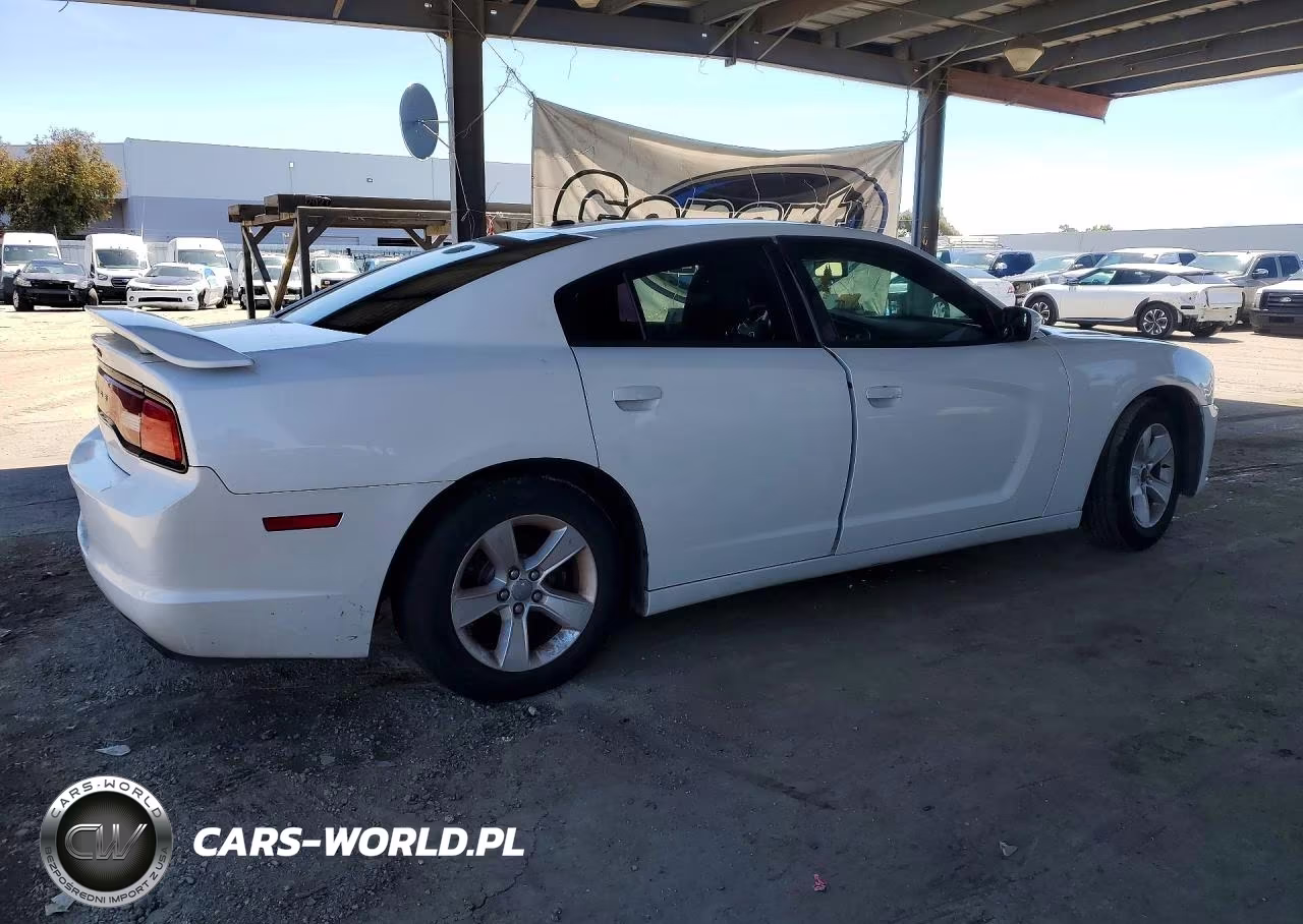 2013 Dodge Charger Se VIN:2C3CDXBG3DH725649 - 3