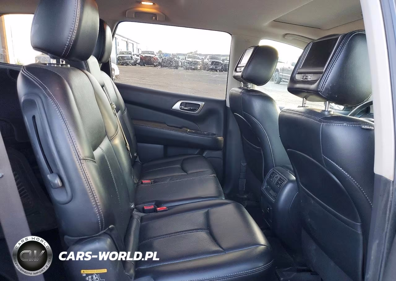 2015 Nissan Pathfinder Platinum VIN:5N1AR2MM2FC613209 - 11