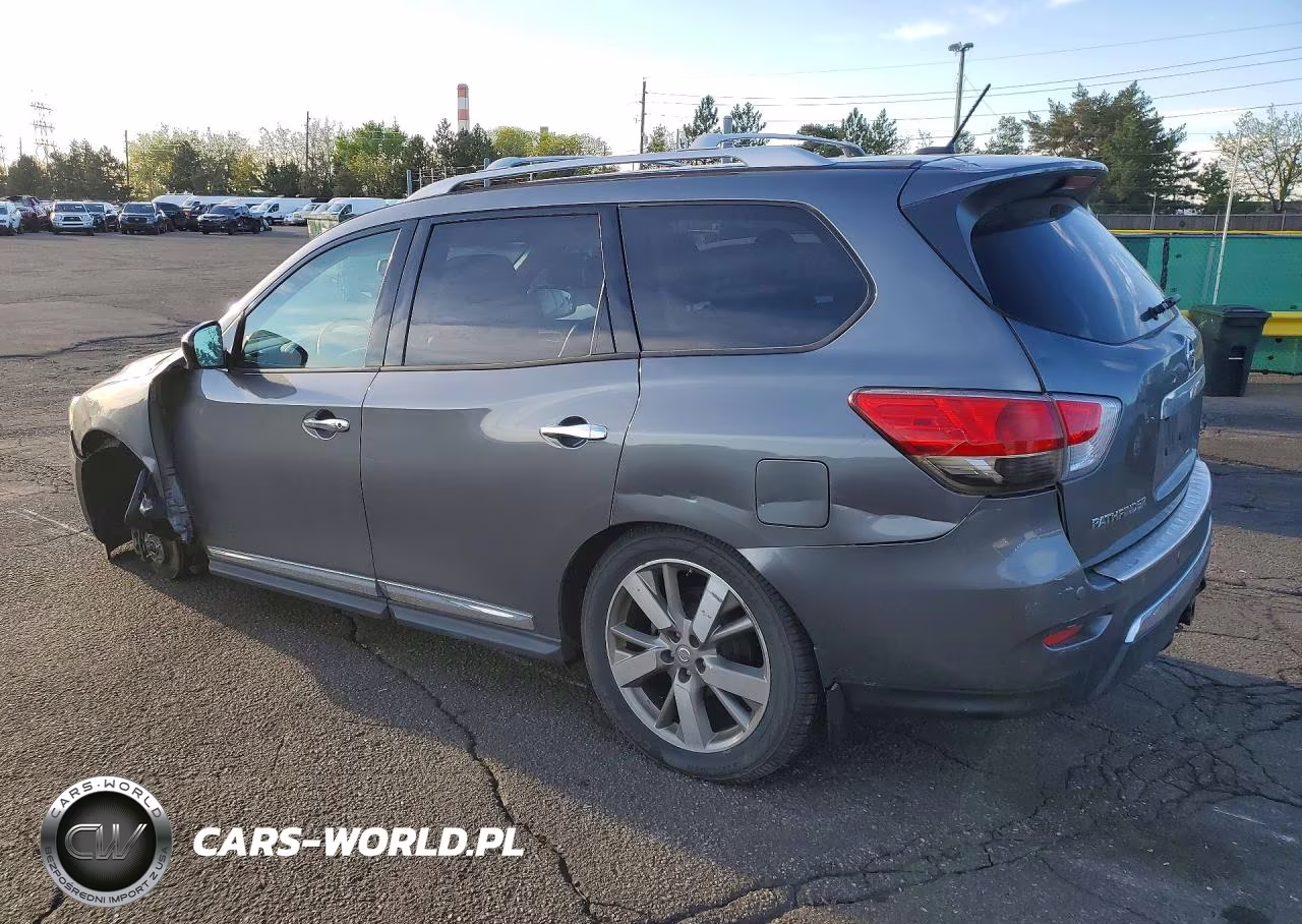 2015 Nissan Pathfinder Platinum VIN:5N1AR2MM2FC613209 - 2