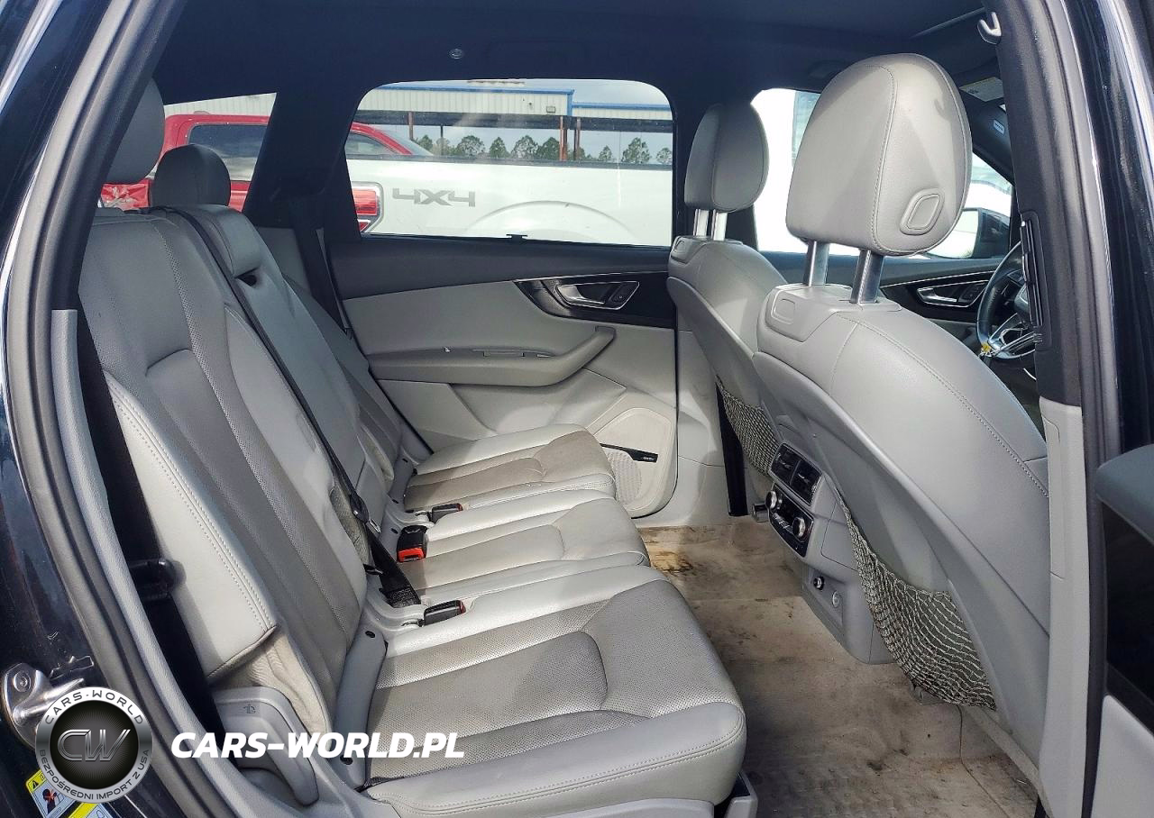 2018 Audi Q7 Prestige VIN:WA1VAAF74JD006921 - 11