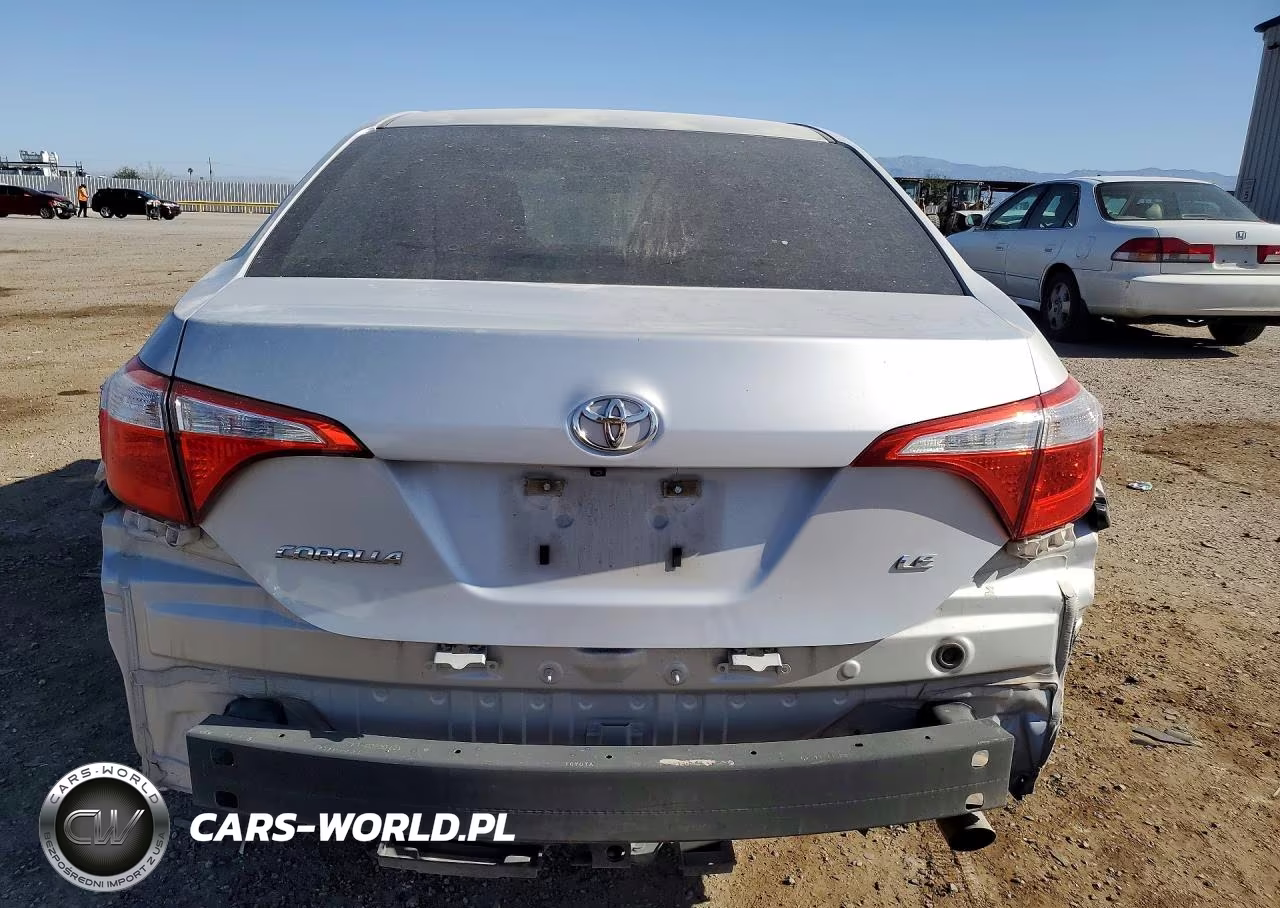 2015 Toyota Corolla Le VIN:5YFBURHE1FP240156 - 6