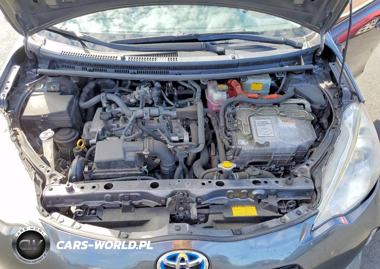 2013 Toyota Prius C Three VIN:JTDKDTB30D1034428 - 11